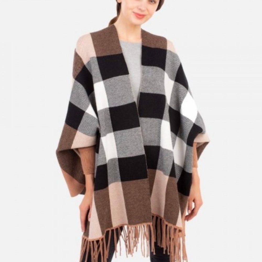 Fashion Collection Los Angeles Plaid Sleeved Ruana Fringe‎ Tassels Winter NEW